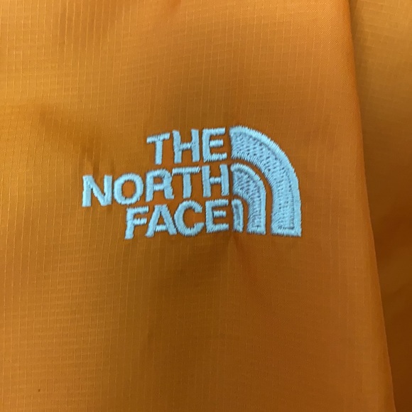 The North Face lightweight jacket - Picture 2 of 3